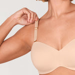 Women's Underwire Strapless Bra Beige @model_info:G4
